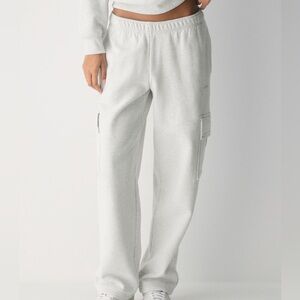 Aritzia Cozy Sweatfleece Cargo Sweatpant (small, short)